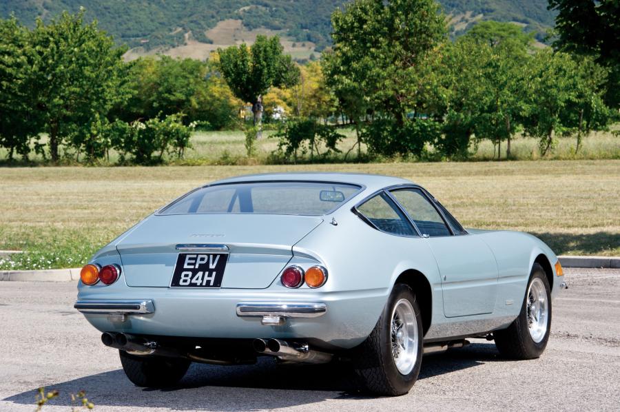  Ferrari 365 GTB/4 Daytona 1970 года  (фото 5 из 38)
